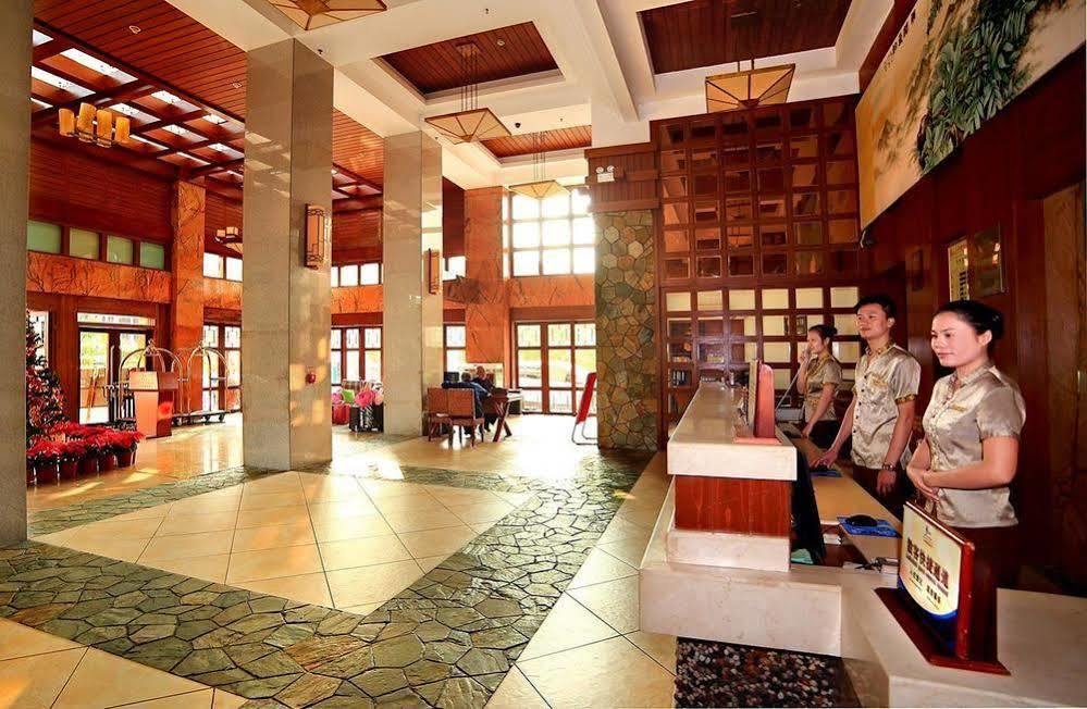Haiyue Bay Holiday Hotel 싼야 외부 사진