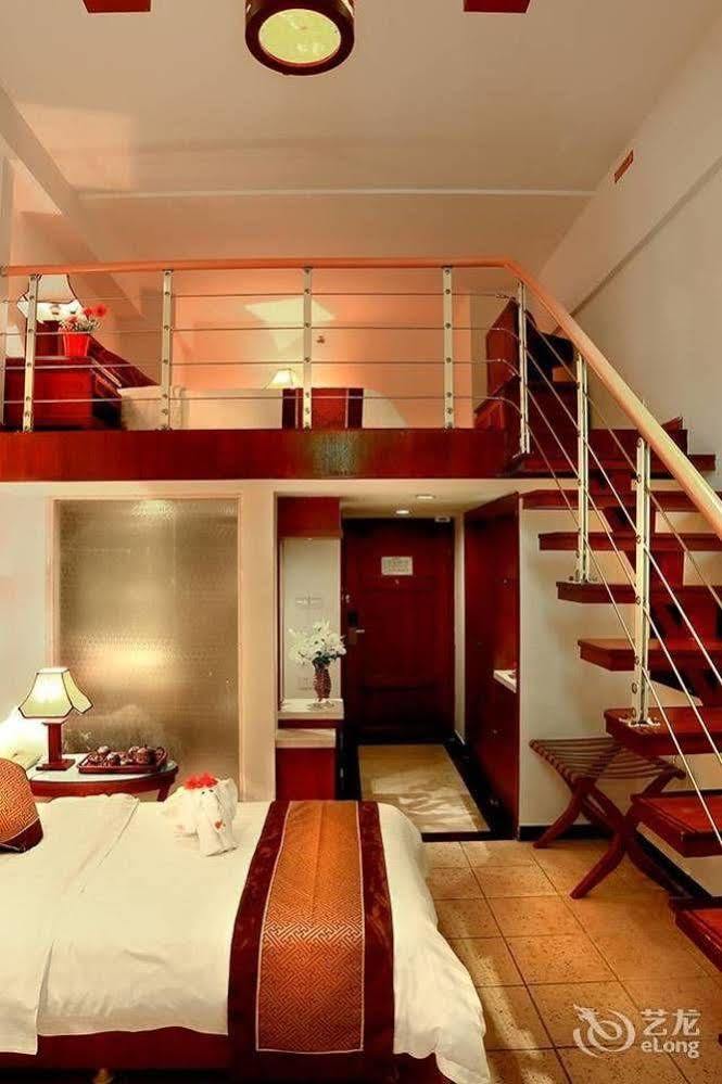 Haiyue Bay Holiday Hotel 싼야 외부 사진